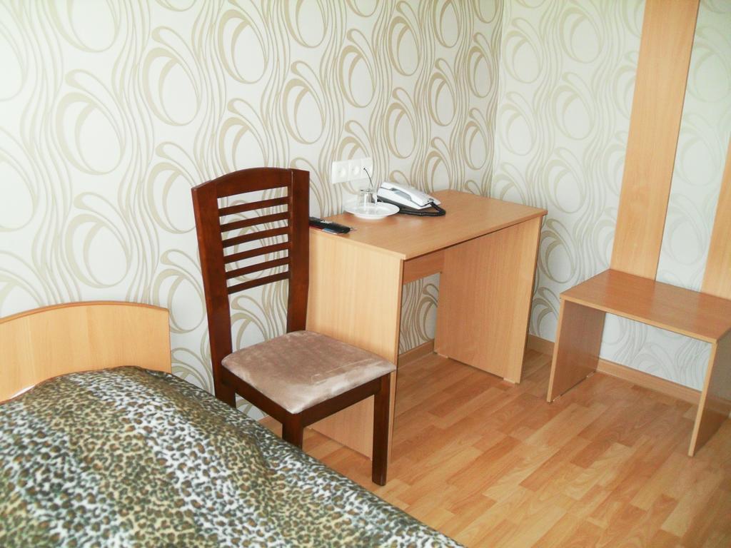 Ust-Kamenogorsk Hotel Habitación foto
